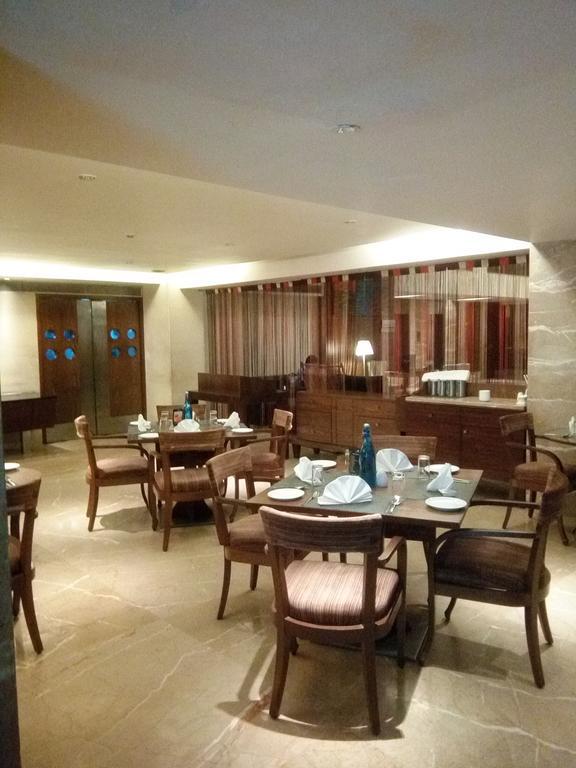 Pride Hotel, Τσενάι Εξωτερικό φωτογραφία